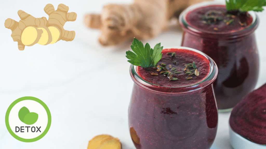 Verre de jus rouge foncé avec chou et betterave